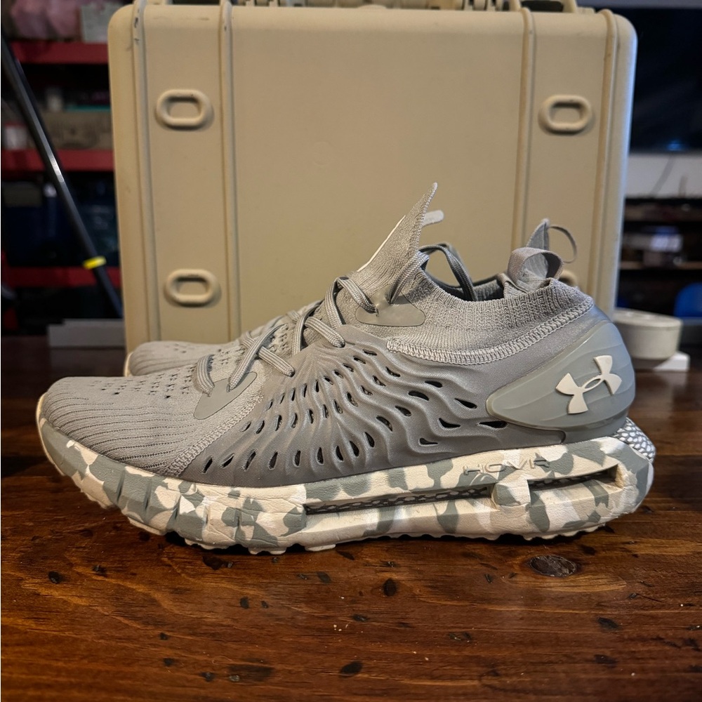 Under Armour HOVR 11.5 shoes
